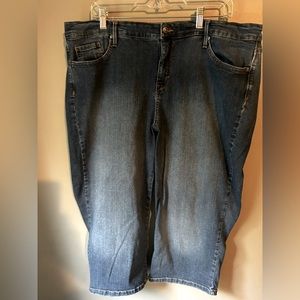 Gloria Vanderbilt All-Around Slimming Effect Capri